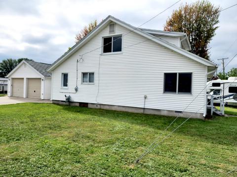 105 North Ave, Algonac, MI 48001 photo 6