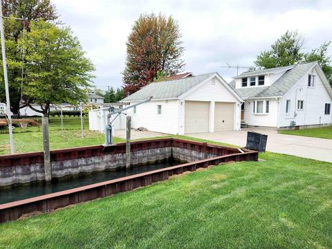 105 North Ave, Algonac, MI 48001 photo 11