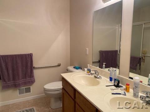 2486 Chesapeake Dr, Adrian, MI 49221 photo 12