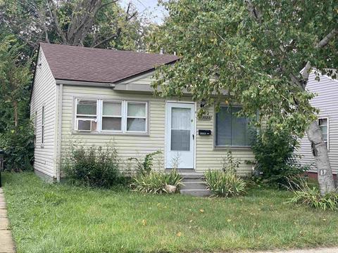 13023 E Sarsfield, Warren, MI 48089