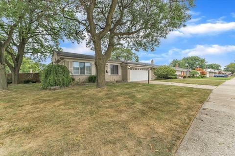 27015 Sutherland Dr, Warren, MI 48088 photo 2