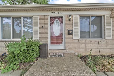 27015 Sutherland Dr, Warren, MI 48088 photo 5
