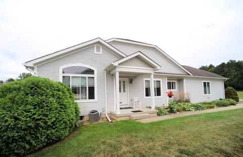 124 Aberdeen Dr, Flushing, MI 48433 photo 1