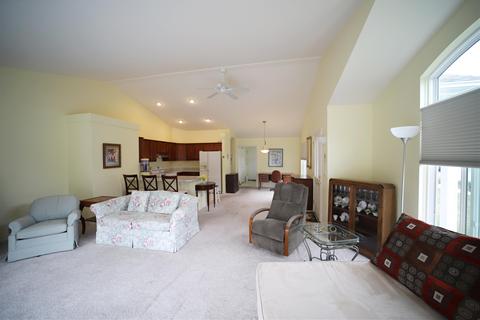 124 Aberdeen Dr, Flushing, MI 48433 photo 4