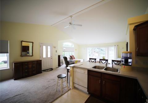 124 Aberdeen Dr, Flushing, MI 48433 photo 13