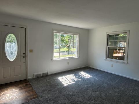 603 Center St, Tecumseh, MI 49286 photo 2