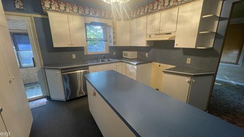 3402 S Irish Rd, Davison, MI 48423 photo 9