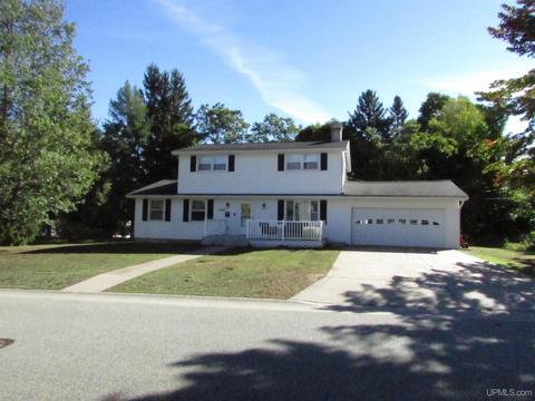 502 Maple St, Munising, MI 49862 photo 4