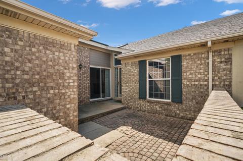 49765 Hidden Vly, Macomb, MI 48044 photo 4