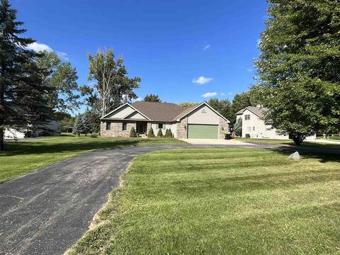 1806 Berkshire, Gladwin, MI 48624 photo 2
