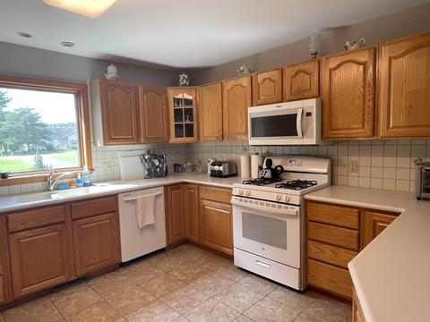 1806 Berkshire, Gladwin, MI 48624 photo 6