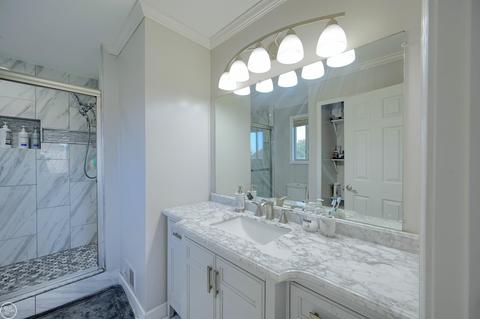46801 Pine Valley Dr, Macomb, MI 48044 photo 15