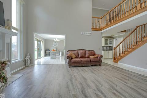 46801 Pine Valley Dr, Macomb, MI 48044 photo 10