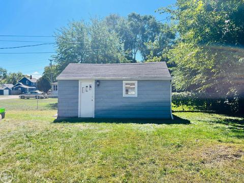 2829 Maple, Port Huron, MI 48060 photo 6