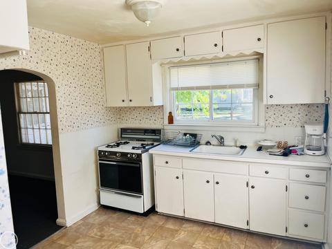 2829 Maple, Port Huron, MI 48060 photo 10