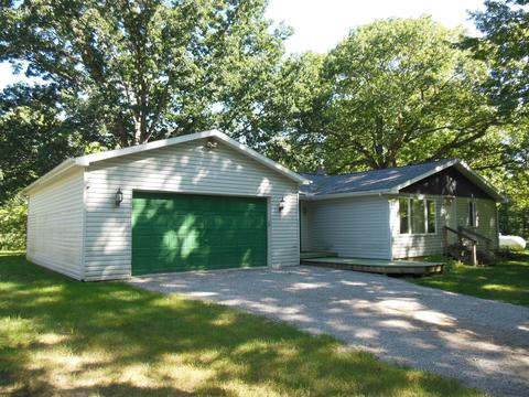 5936 N Eberhart, Harrison, MI 48625 photo 2