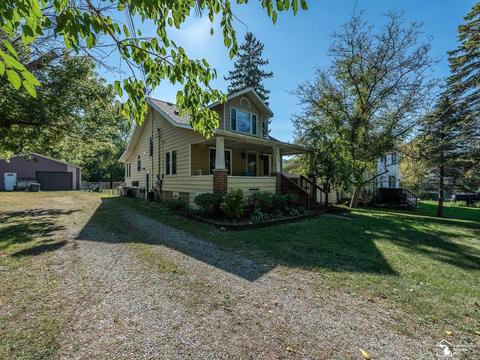 4444 S Huron River Dr, Flat Rock, MI 48134 photo 1