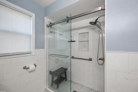 31102 Spring Ct E, Fraser, MI 48026 photo 13