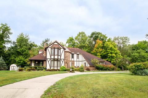8352 Hidden Creek Dr, Flushing, MI 48433 photo 1