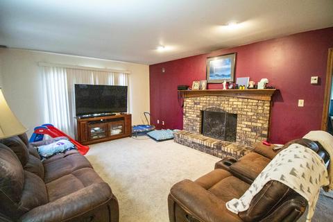 8352 Hidden Creek Dr, Flushing, MI 48433 photo 5