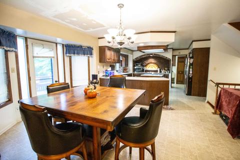 8352 Hidden Creek Dr, Flushing, MI 48433 photo 10