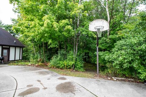 8352 Hidden Creek Dr, Flushing, MI 48433 photo 54