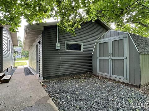845 Wabash St, Ishpeming, MI 49849 photo 3