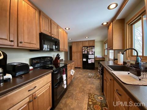 845 Wabash St, Ishpeming, MI 49849 photo 7