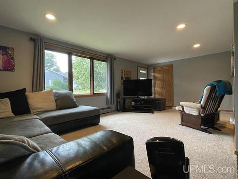 845 Wabash St, Ishpeming, MI 49849 photo 10