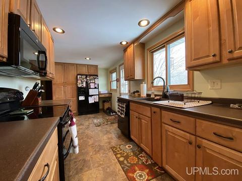 845 Wabash St, Ishpeming, MI 49849 photo 8
