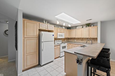 21051 Cooper Dr, Macomb, MI 48044 photo 16