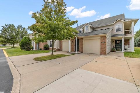 21051 Cooper Dr, Macomb, MI 48044 photo 3