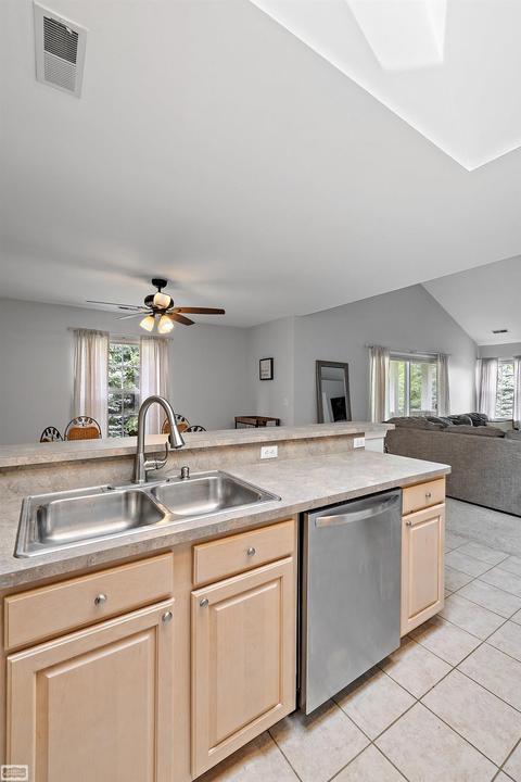 21051 Cooper Dr, Macomb, MI 48044 photo 22