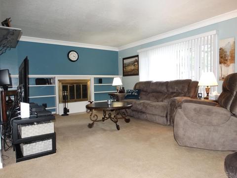 305 Crescent Pl, Flushing, MI 48433 photo 10