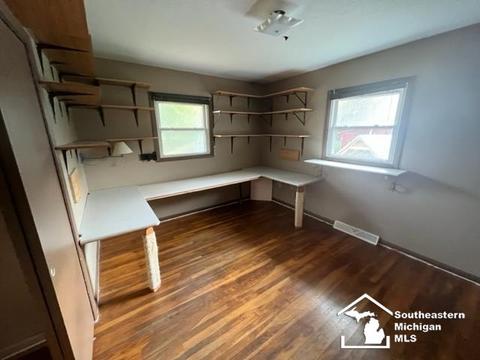 8905 Corl Ct, Temperance, MI 48182 photo 16