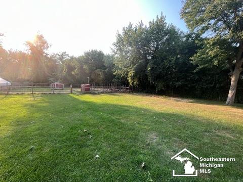 8905 Corl Ct, Temperance, MI 48182 photo 27