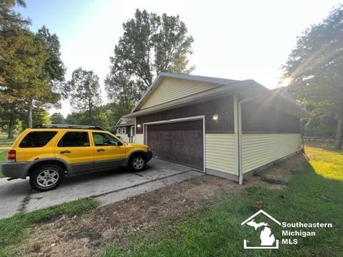 8905 Corl Ct, Temperance, MI 48182 photo 25