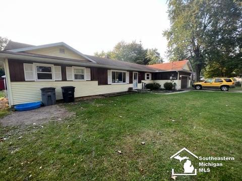 8905 Corl Ct, Temperance, MI 48182 photo 1