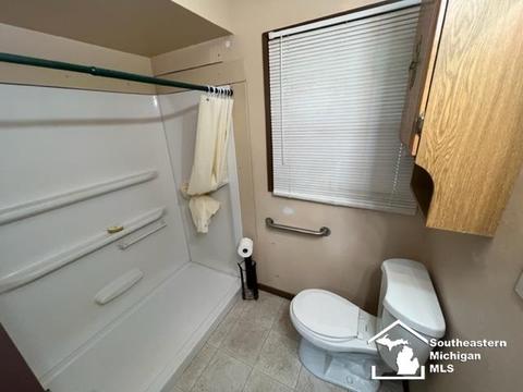 8905 Corl Ct, Temperance, MI 48182 photo 17
