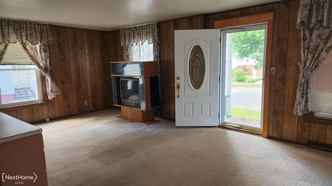 302 Elm, Flushing, MI 48433 photo 5