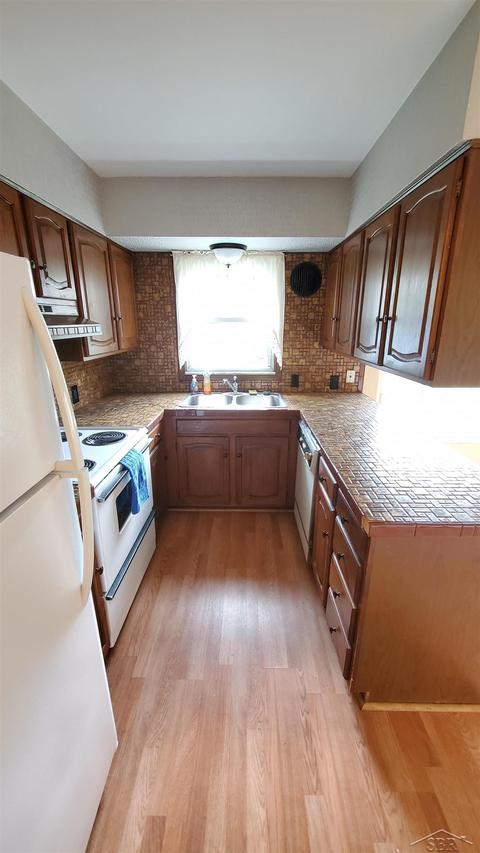 2705 Norbert, Flint, MI 48504 photo 2