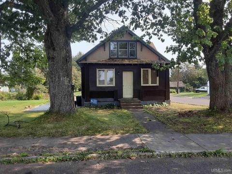 1302 Putnam St, Wakefield, MI 49968