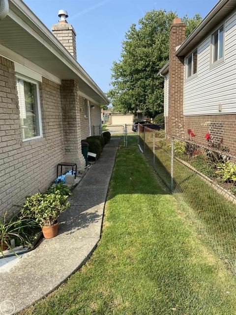 47510 Barbara, Macomb, MI 48044 photo 8