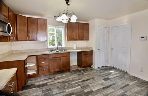 8504 Studebaker, Warren, MI 48089 photo 3