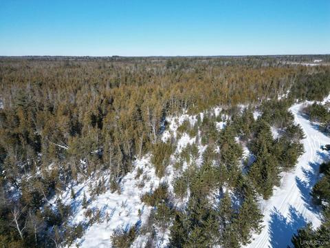 APT 1 E Stella Lake, Wetmore, MI 49862