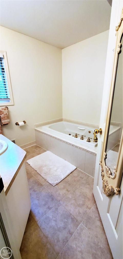 21197 Parkview, Macomb, MI 48044 photo 44
