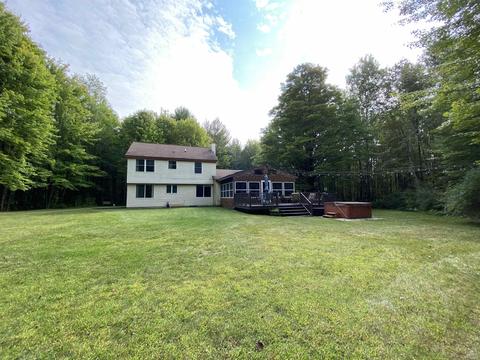 805 N 20th, Gladwin, MI 48624 photo 2