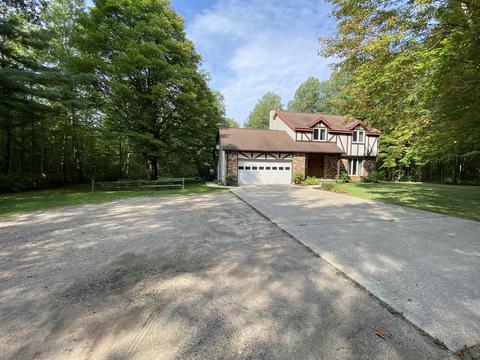 805 N 20th, Gladwin, MI 48624 photo 1