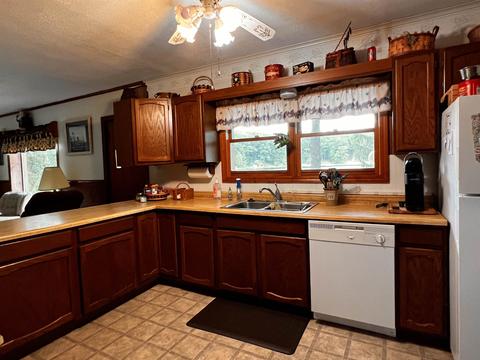 721 Lakeview, Harrison, MI 48625 photo 10