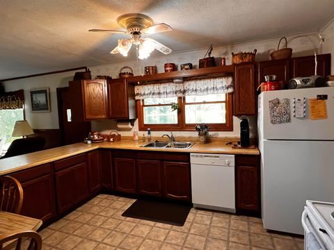 721 Lakeview, Harrison, MI 48625 photo 9